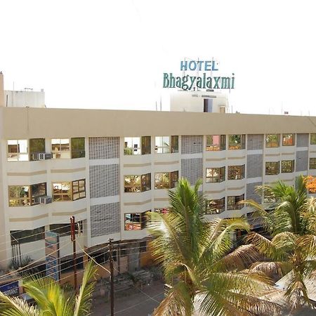 Hotel Bhagyalaxmi Širdi Exteriér fotografie