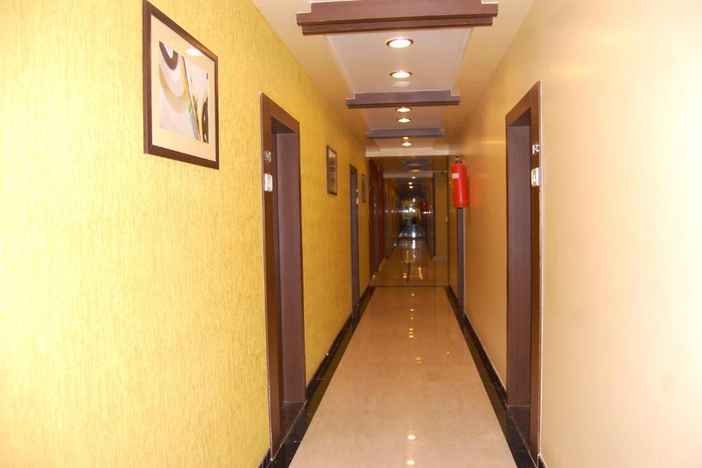 Hotel Bhagyalaxmi Širdi Exteriér fotografie